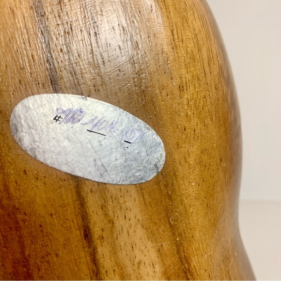 Vintage Monkeypod wood leaf dish. Approximately 15”L x 2”H x 5”W. - Picture 9 of 12